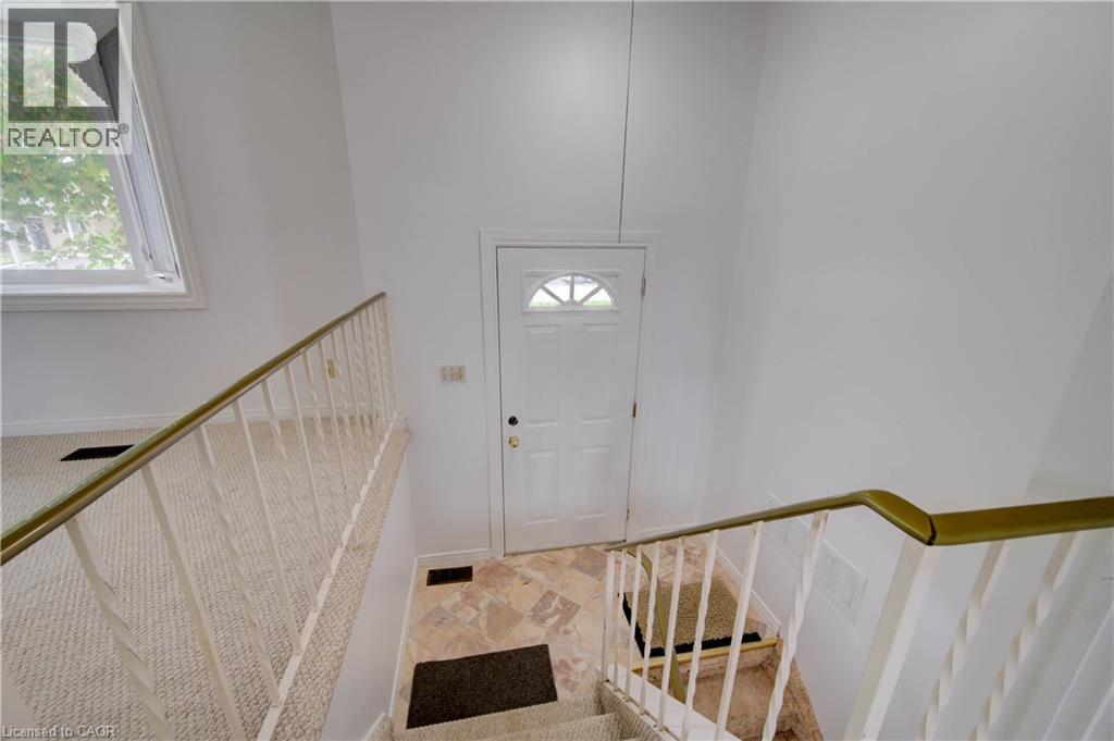 602 Highpoint Avenue, Waterloo, Ontario  N2L 4N1 - Photo 6 - 40864527