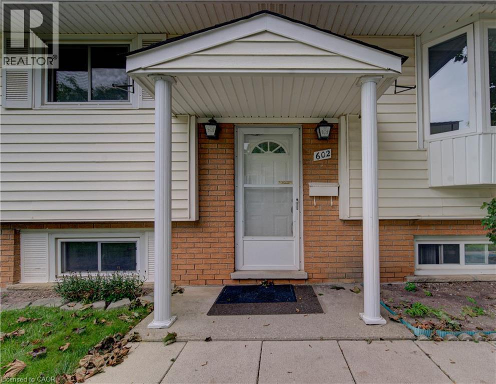 602 Highpoint Avenue, Waterloo, Ontario  N2L 4N1 - Photo 5 - 40864527