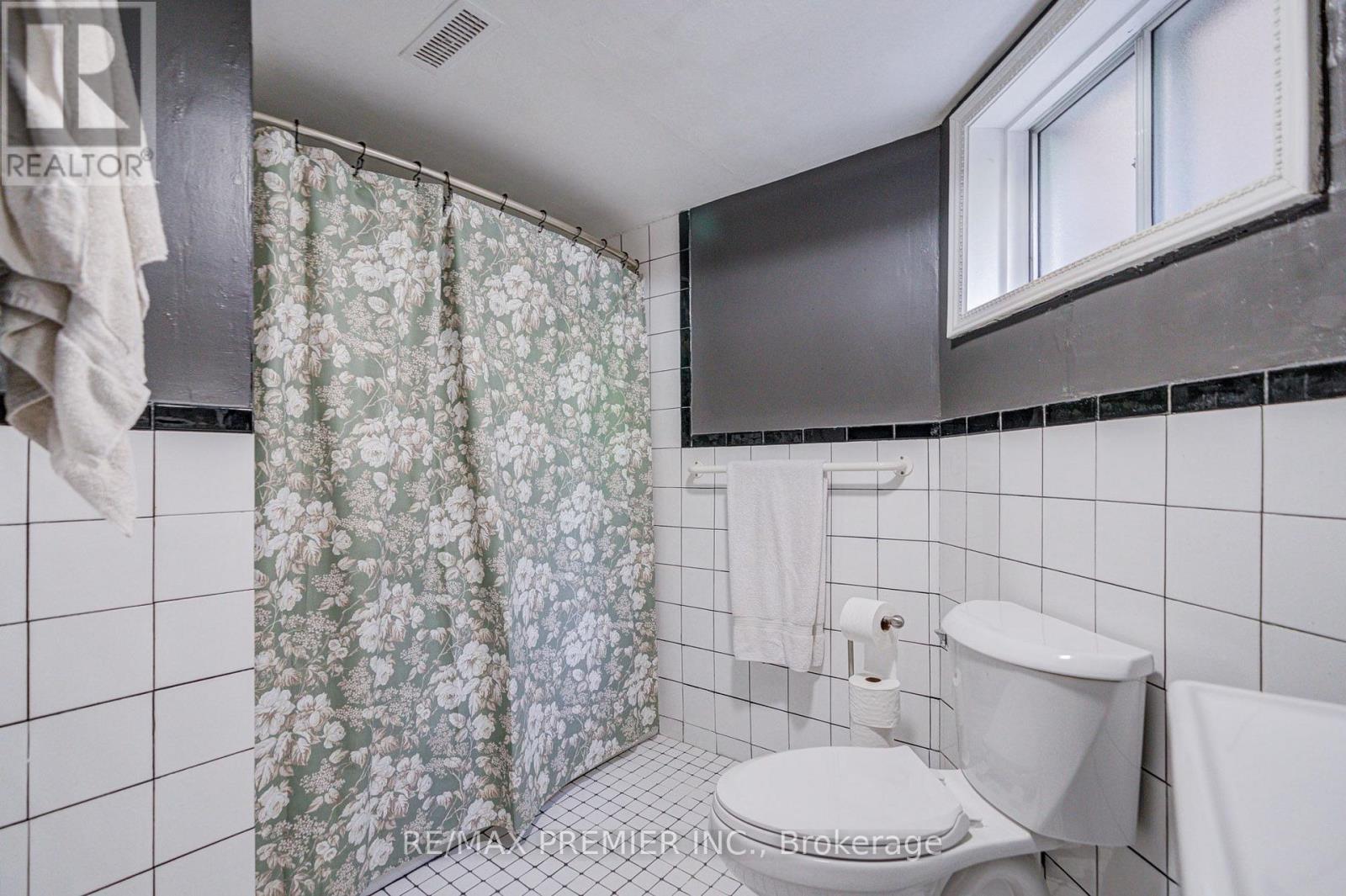 1 - 224 Lippincott Street, Toronto, Ontario  M5S 2P5 - Photo 10 - C13799158