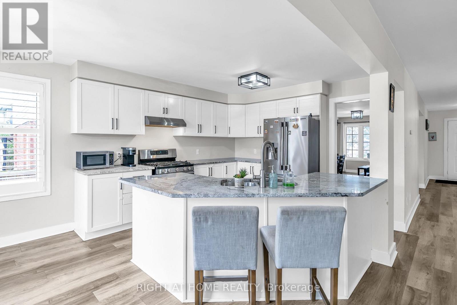 635 Longworth Avenue, Clarington, Ontario  L1C 5B8 - Photo 11 - E13800966