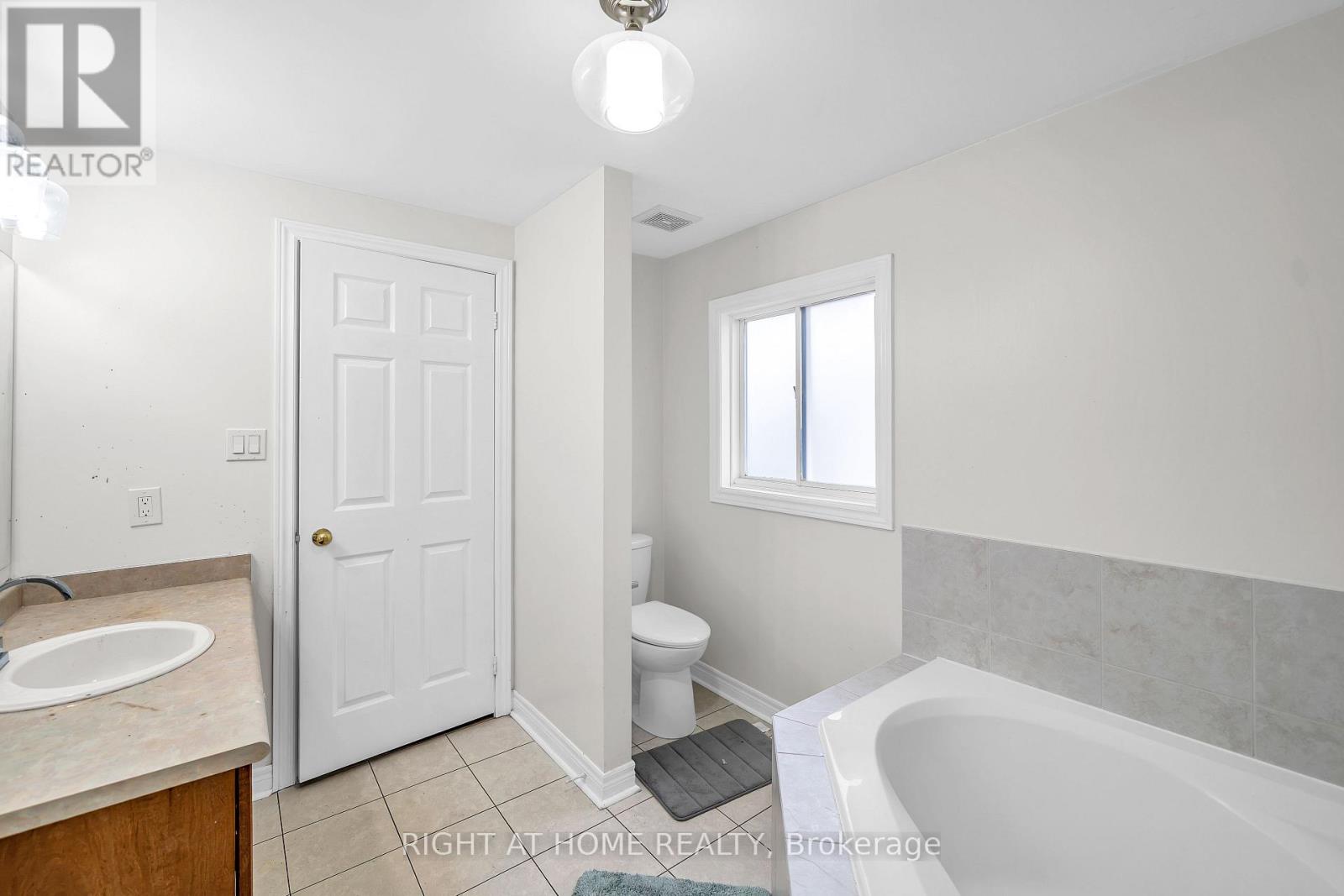 635 Longworth Avenue, Clarington, Ontario  L1C 5B8 - Photo 20 - E13800966