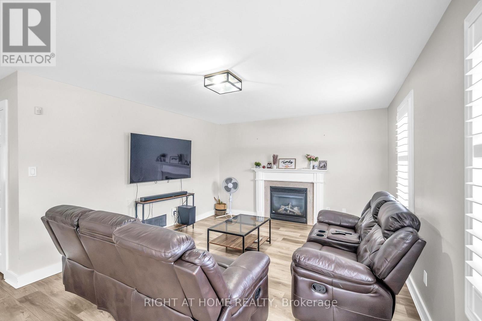635 Longworth Avenue, Clarington, Ontario  L1C 5B8 - Photo 8 - E13800966