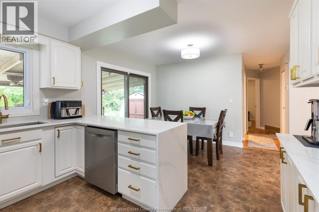 554 Bertha Avenue, Windsor, Ontario  N8P 1B7 - Photo 13 - 26022676