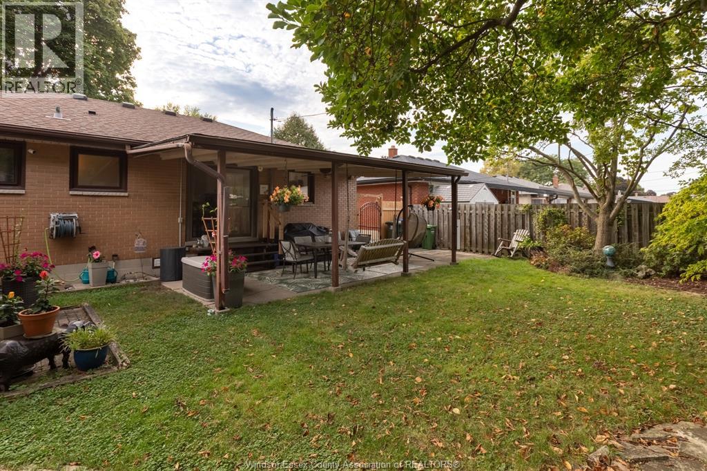 554 Bertha Avenue, Windsor, Ontario  N8P 1B7 - Photo 32 - 26022676