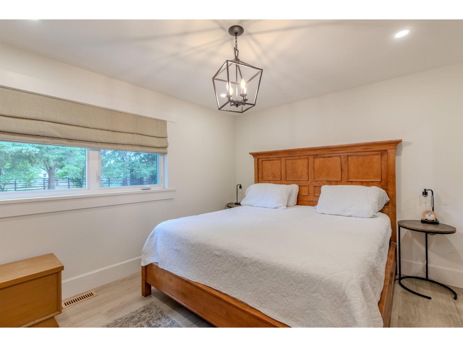 24633 56 AVENUE photo 19