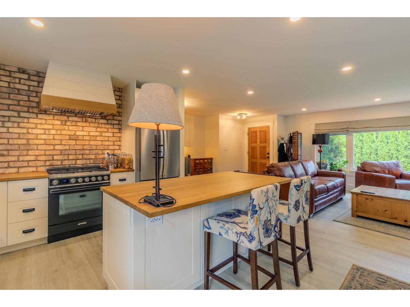 24633 56 AVENUE photo 10