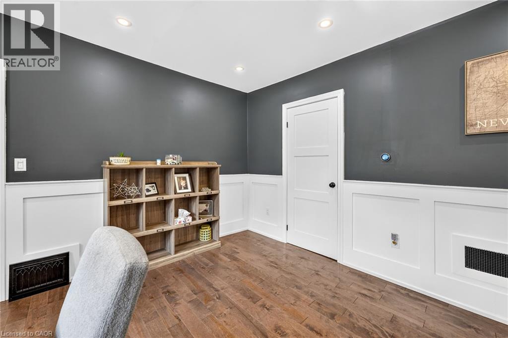 16 Witherspoon Street, Dundas, Ontario  L9H 2C6 - Photo 12 - 40844733