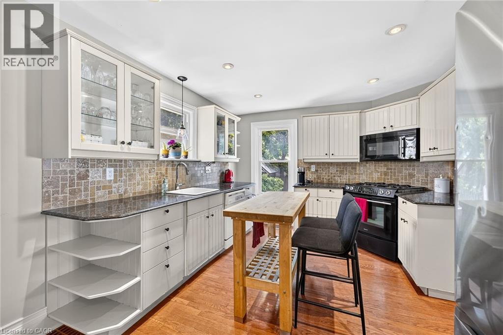 16 Witherspoon Street, Dundas, Ontario  L9H 2C6 - Photo 15 - 40844733