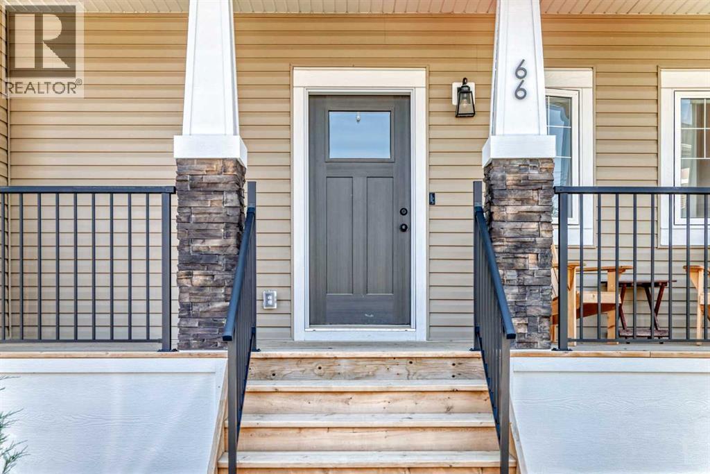 66 Rivercrest Common, Cochrane, Alberta  T4C 2V2 - Photo 2 - A2340234