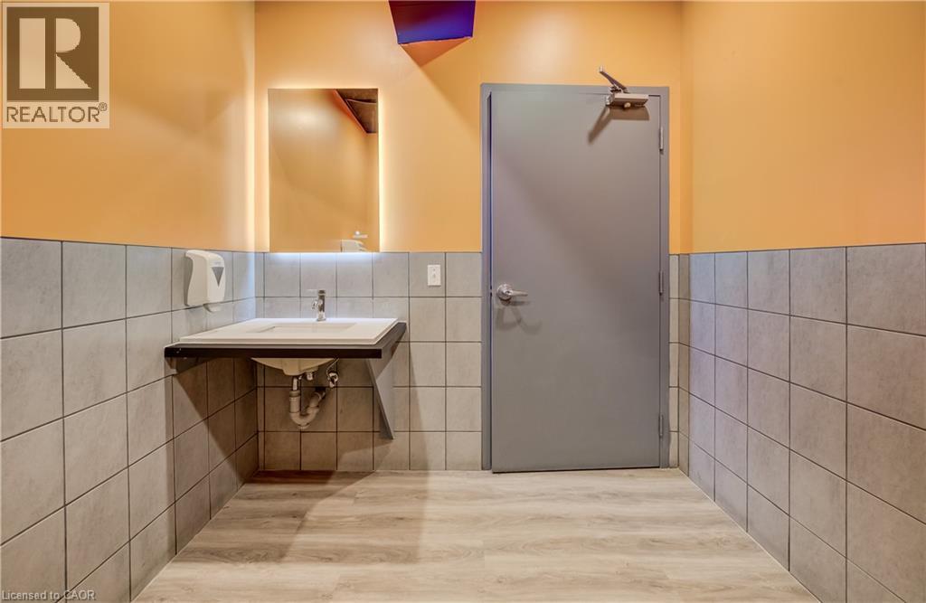 1118 King Street E, Cambridge, Ontario  N3H 3P6 - Photo 17 - 40864072