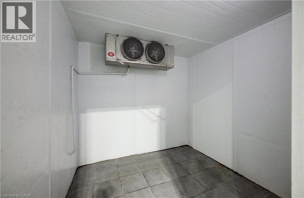 1118 King Street E, Cambridge, Ontario  N3H 3P6 - Photo 24 - 40864072