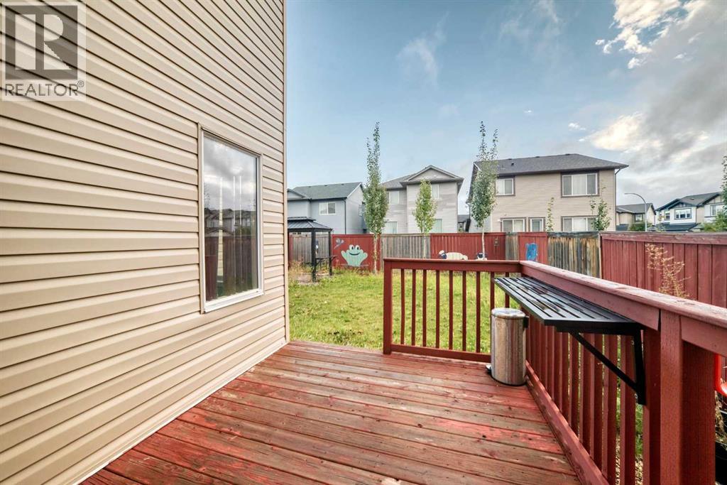 139 Skyview Shores Crescent NE photo 8