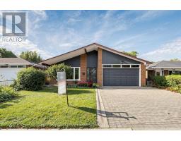 27 WARLINGHAM COURT, Toronto, Ontario