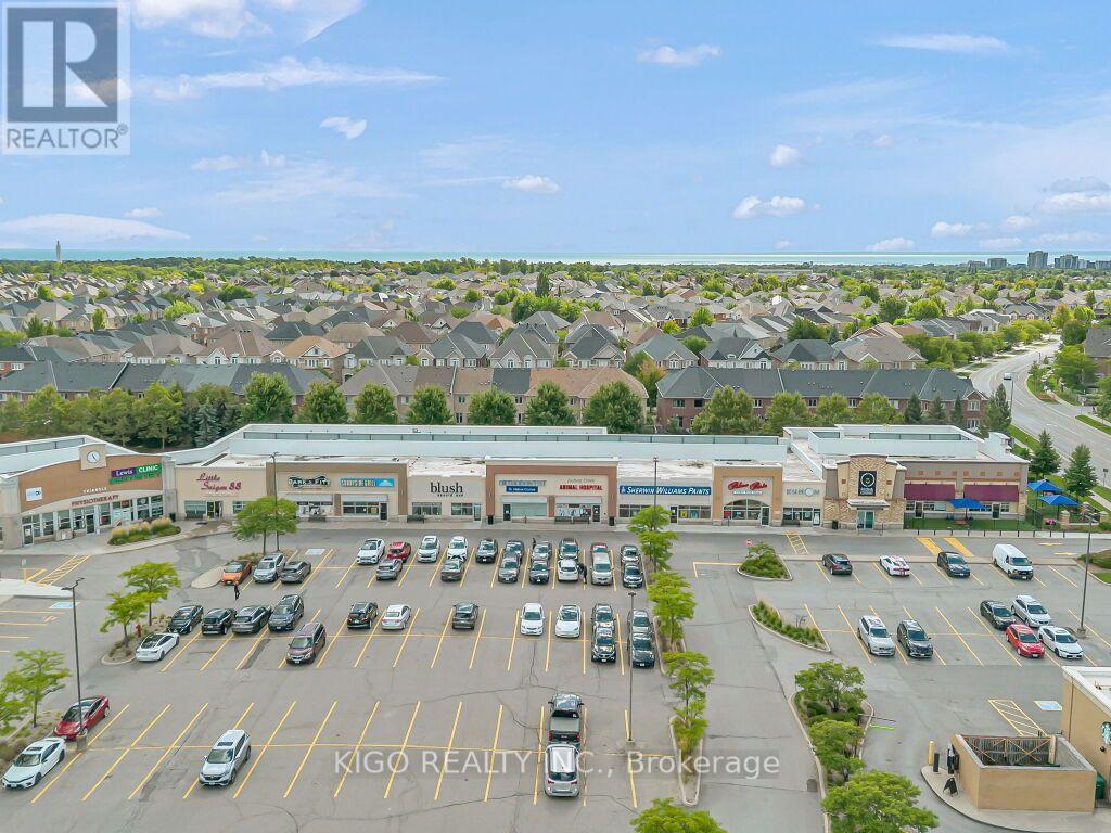3 - 2501 Prince Michael Drive, Oakville, Ontario  L6H 0E9 - Photo 4 - W13723438