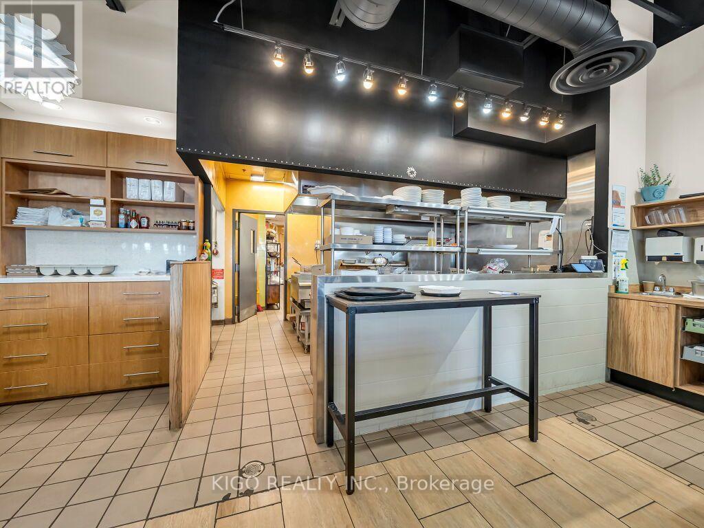3 - 2501 Prince Michael Drive, Oakville, Ontario  L6H 0E9 - Photo 13 - W13723438