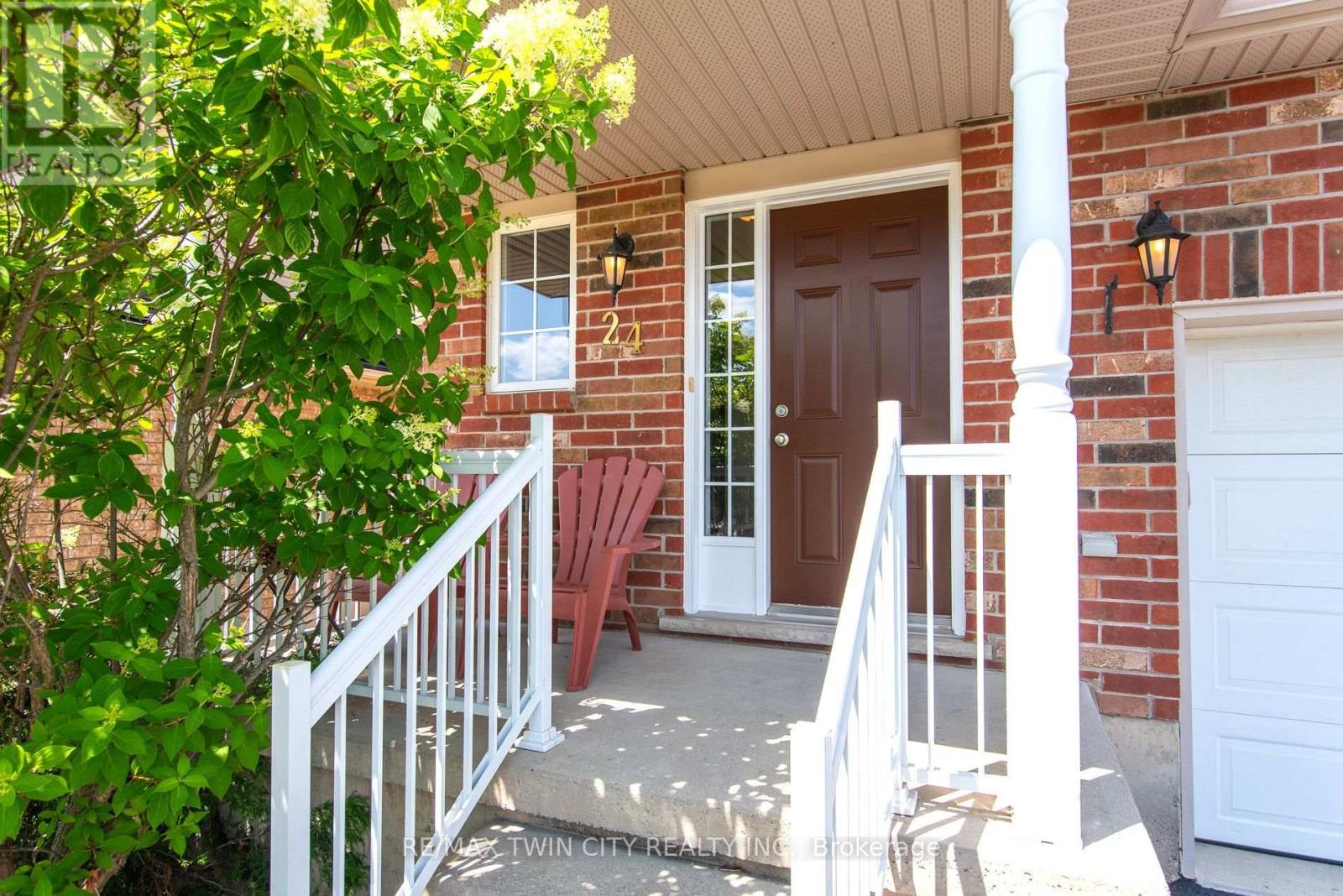 24 Joseph Lichti Lane, Wilmot, Ontario  N3A 4S3 - Photo 3 - X13643384