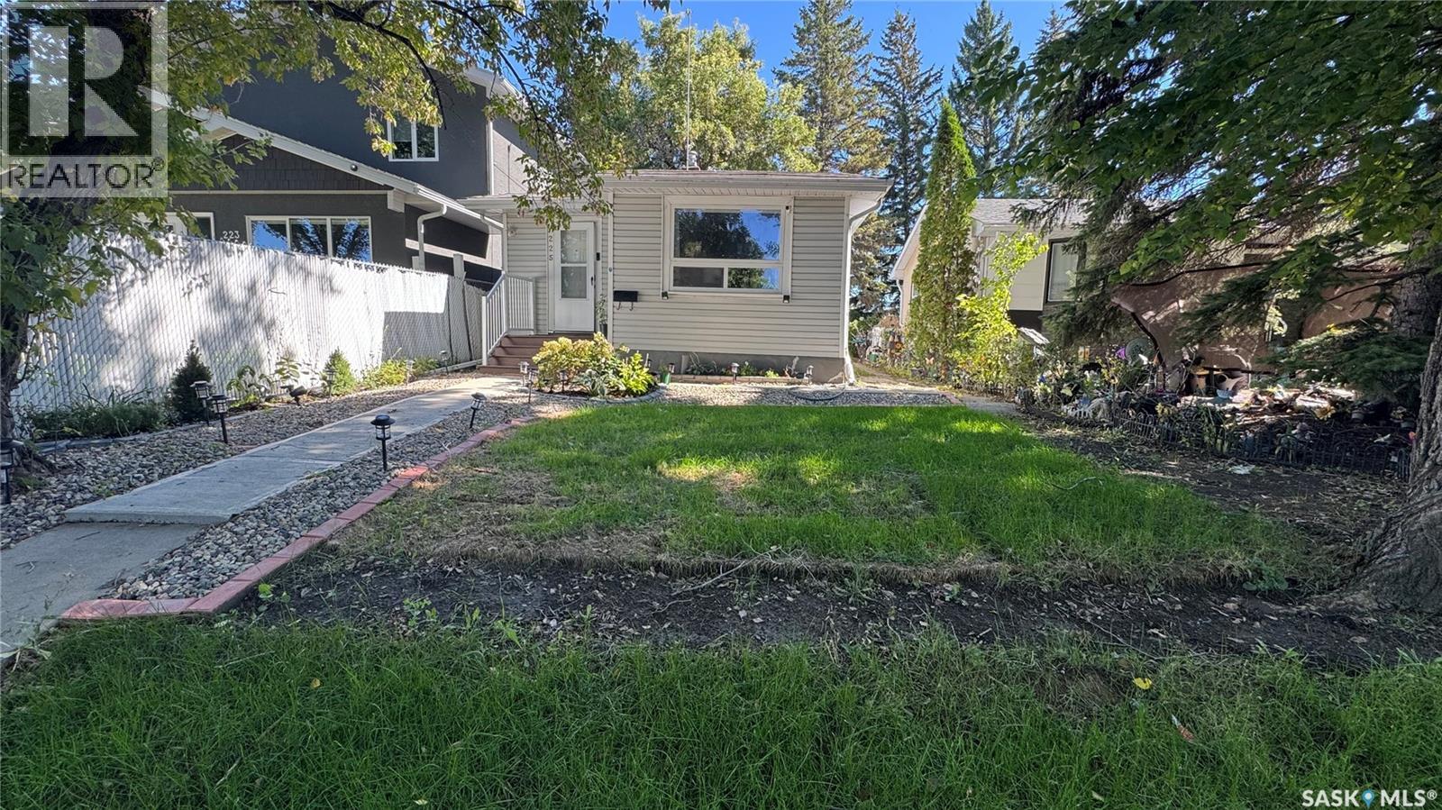 225 Toronto Street, Regina, Saskatchewan  S4R 1M1 - Photo 2 - SK048847