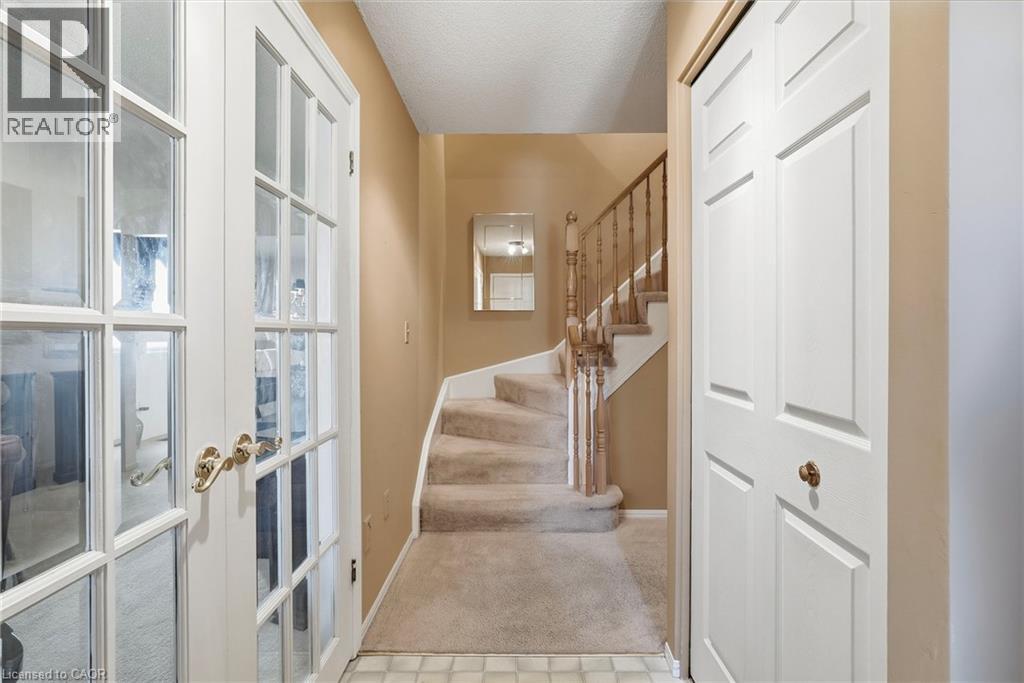 89 Brigade Drive, Hamilton, Ontario  L9B 2B8 - Photo 4 - 40864552