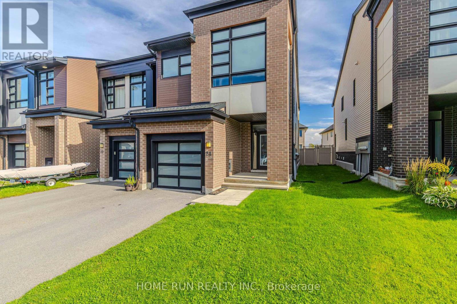 21 Plank Street, Ottawa, Ontario  K2V 0M5 - Photo 2 - X13803428