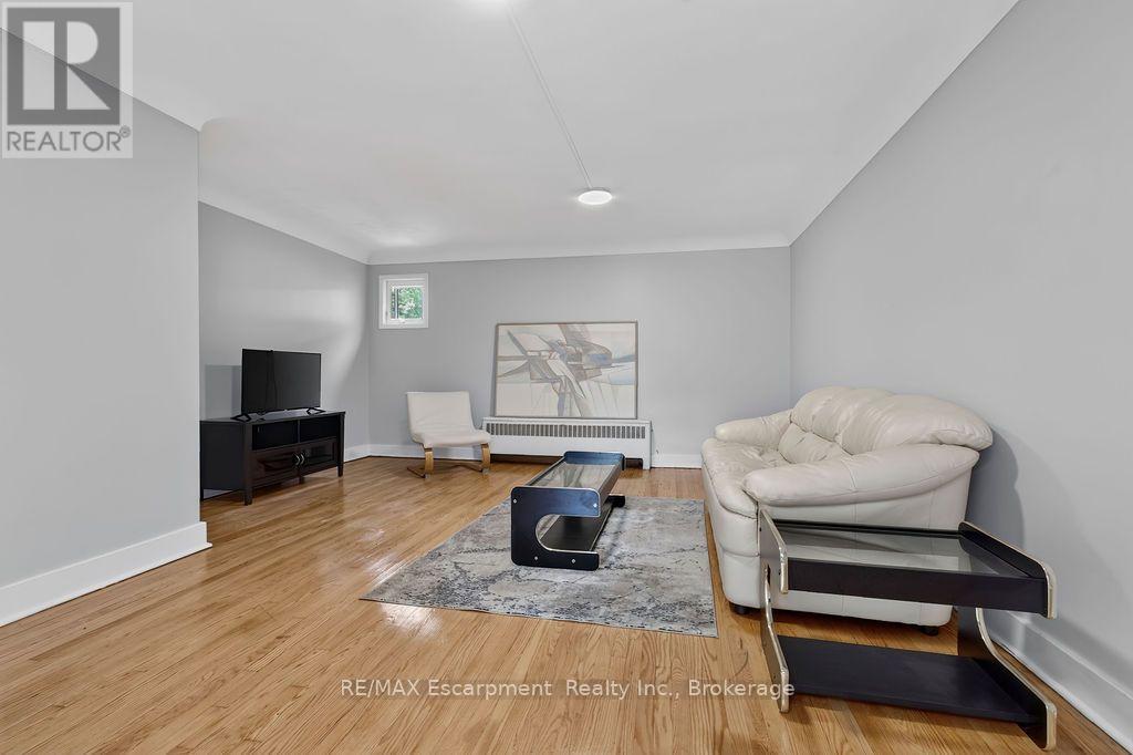 4 - 425 Burlington Avenue, Burlington, Ontario  L7S 1R3 - Photo 4 - W13803272