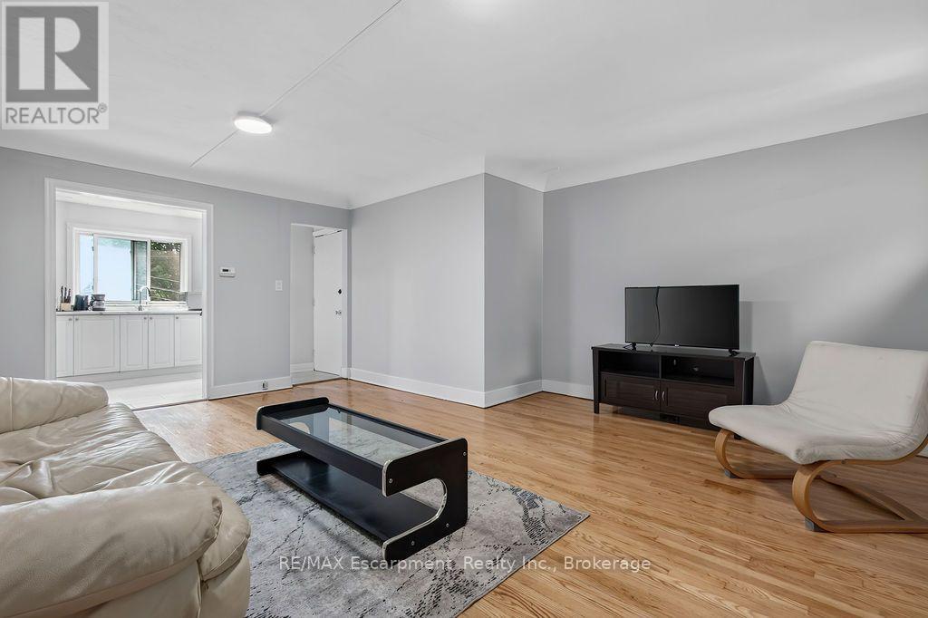 4 - 425 Burlington Avenue, Burlington, Ontario  L7S 1R3 - Photo 6 - W13803272