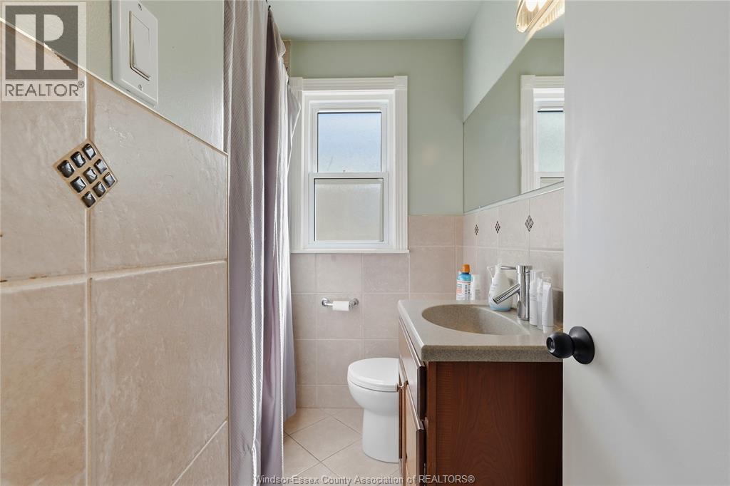 1449 Redwood Avenue, Windsor, Ontario  N9C 3P2 - Photo 15 - 26023027