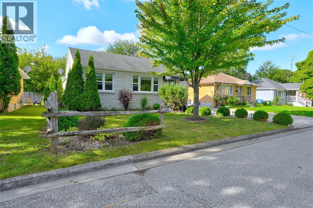 1449 Redwood Avenue, Windsor, Ontario  N9C 3P2 - Photo 2 - 26023027