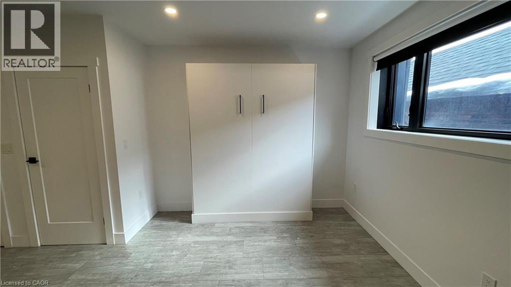284 JAMES Street N Unit# 3