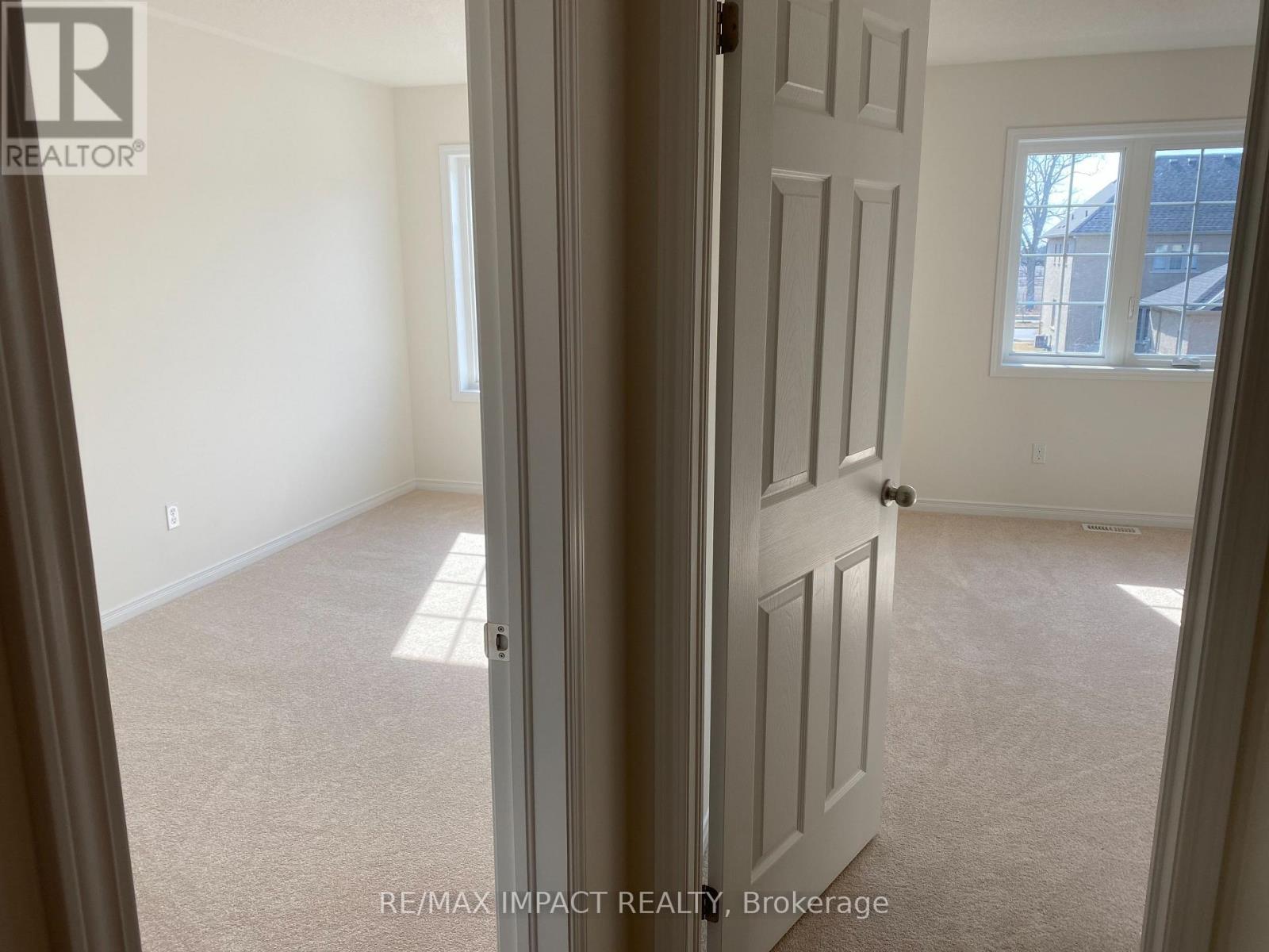 144 Ice Palace Crescent, Oshawa, Ontario  L1L 0G9 - Photo 11 - E13803246