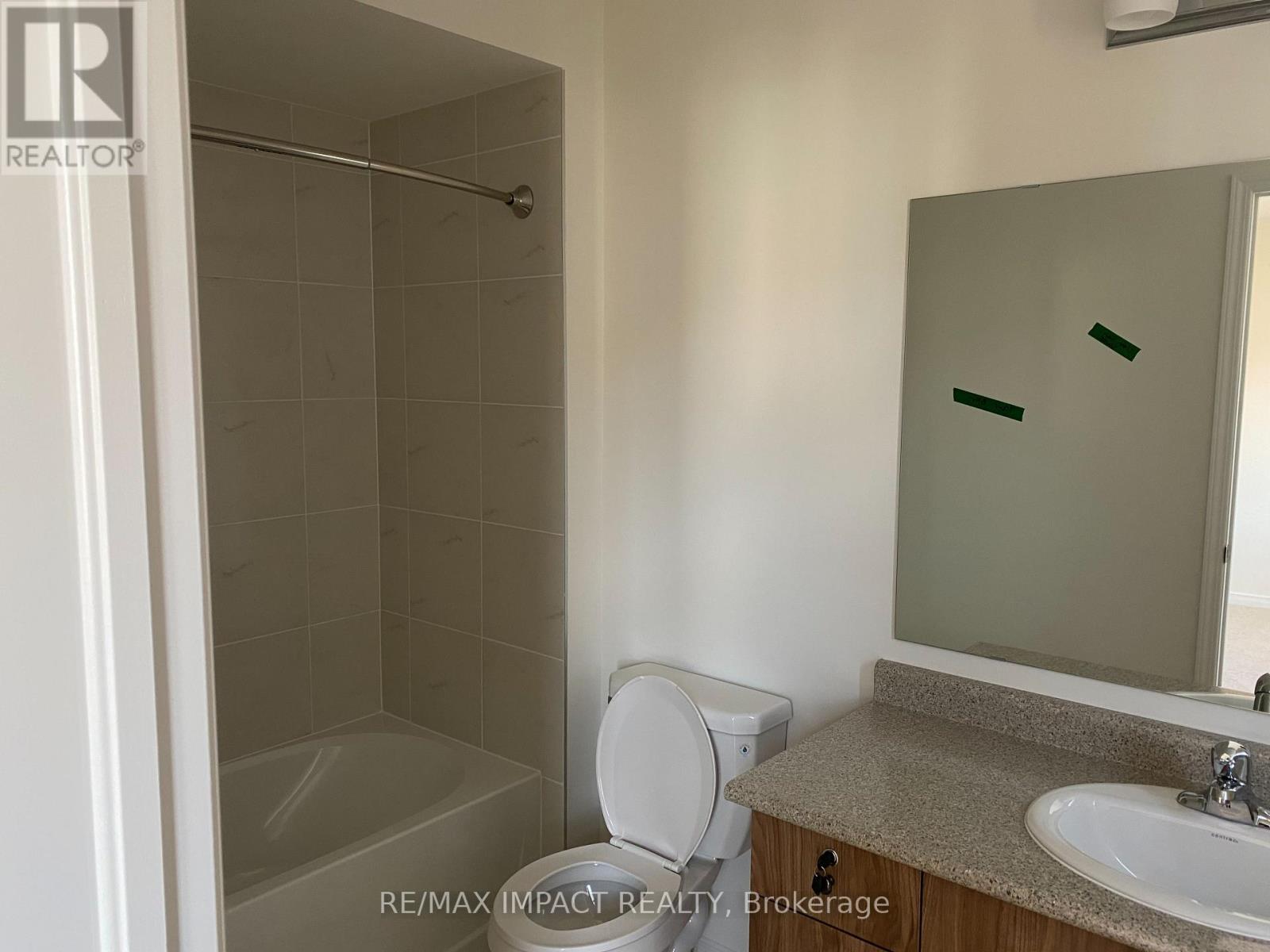 144 Ice Palace Crescent, Oshawa, Ontario  L1L 0G9 - Photo 13 - E13803246