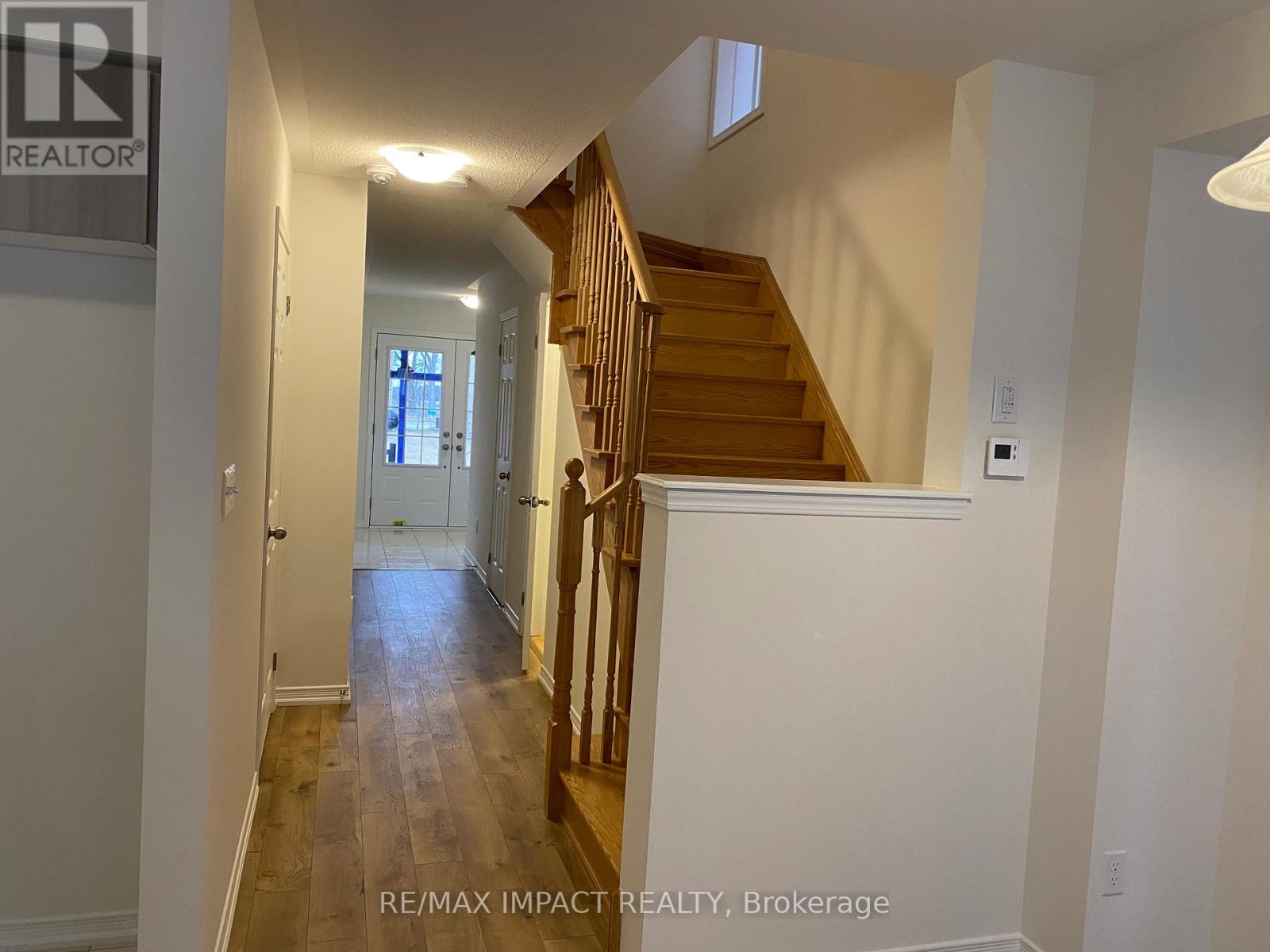 144 Ice Palace Crescent, Oshawa, Ontario  L1L 0G9 - Photo 7 - E13803246