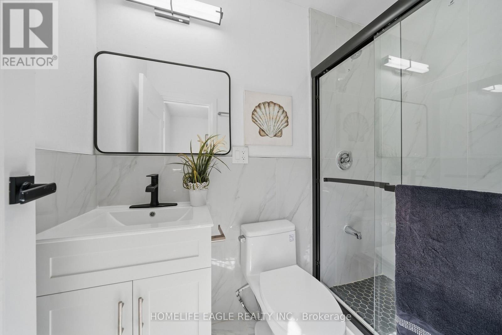 3 Bluewater Avenue, Toronto, Ontario  M1N 1K3 - Photo 12 - E13803452