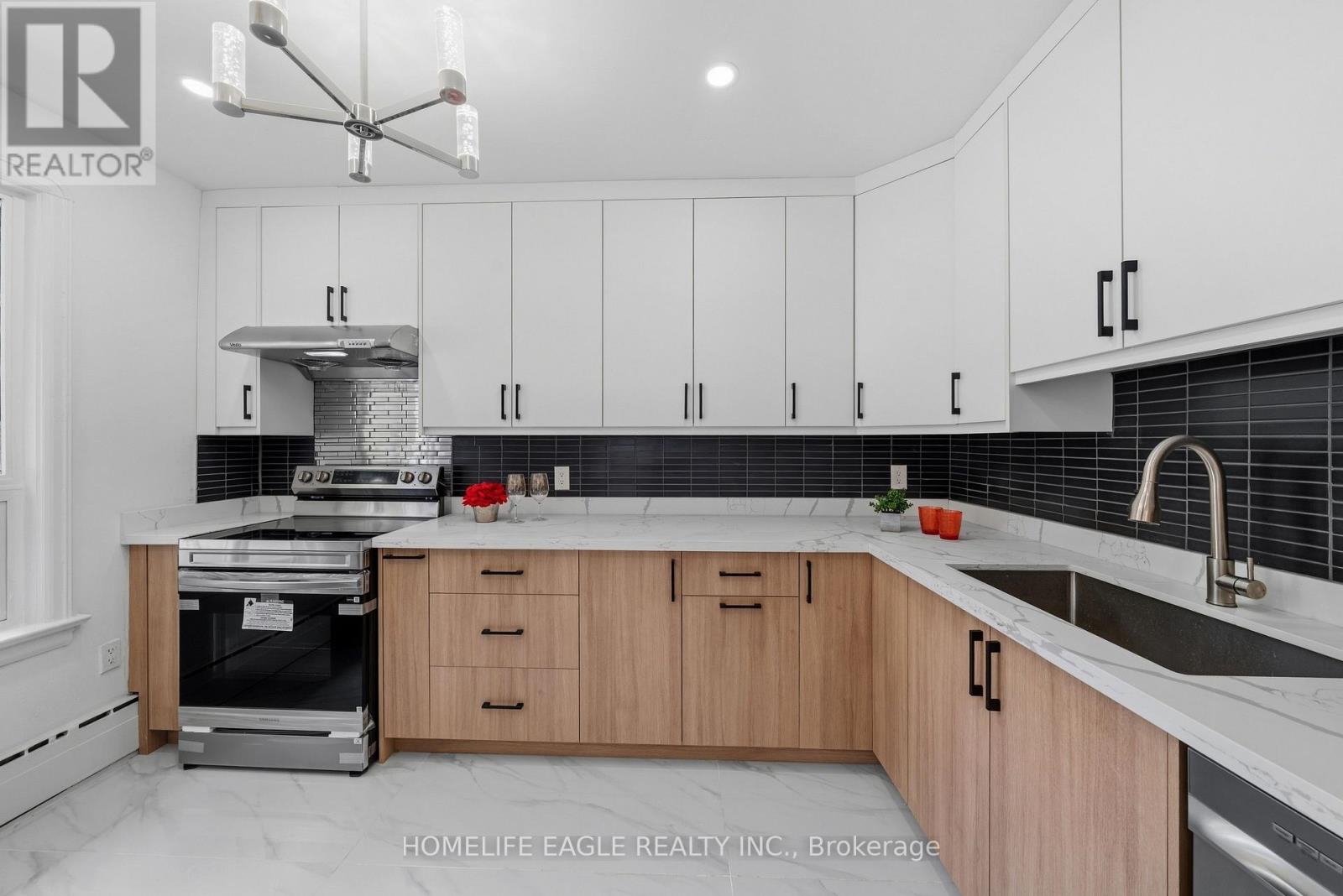 3 Bluewater Avenue, Toronto, Ontario  M1N 1K3 - Photo 8 - E13803452