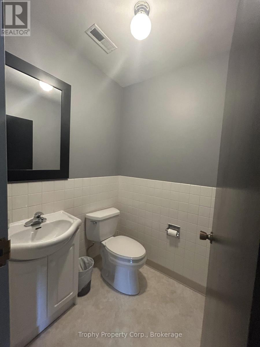 202 - 235 Highland Street, Dysart Et Al, Ontario  K0M 1S0 - Photo 4 - X13803254