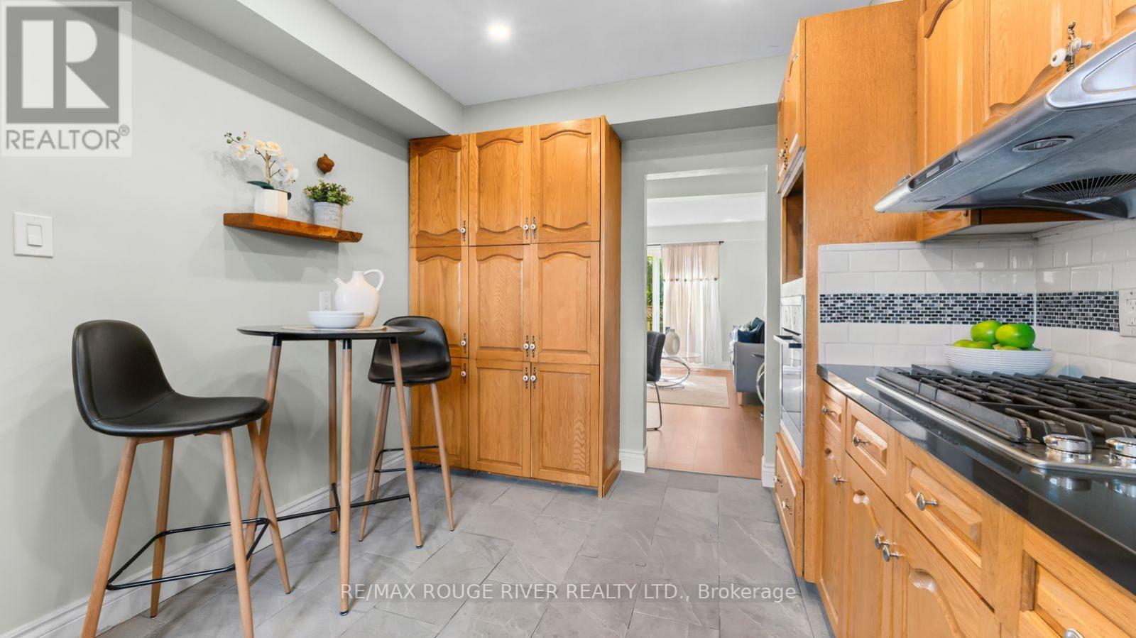 99 - 925 Bayly Street, Pickering, Ontario  L1W 1L4 - Photo 10 - E13793500