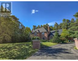 2 HERON TRAIL, Whitchurch-Stouffville, Ontario