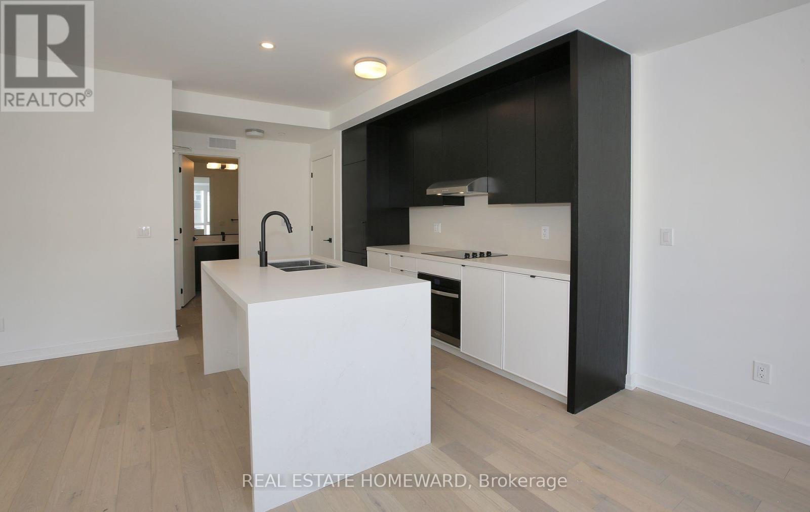 J301 - 11 Walder Lane, Richmond Hill, Ontario  L4S 0N3 - Photo 2 - N13803300