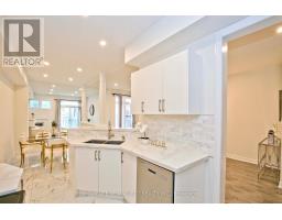 16 VENTURE AVENUE, Richmond Hill, Ontario