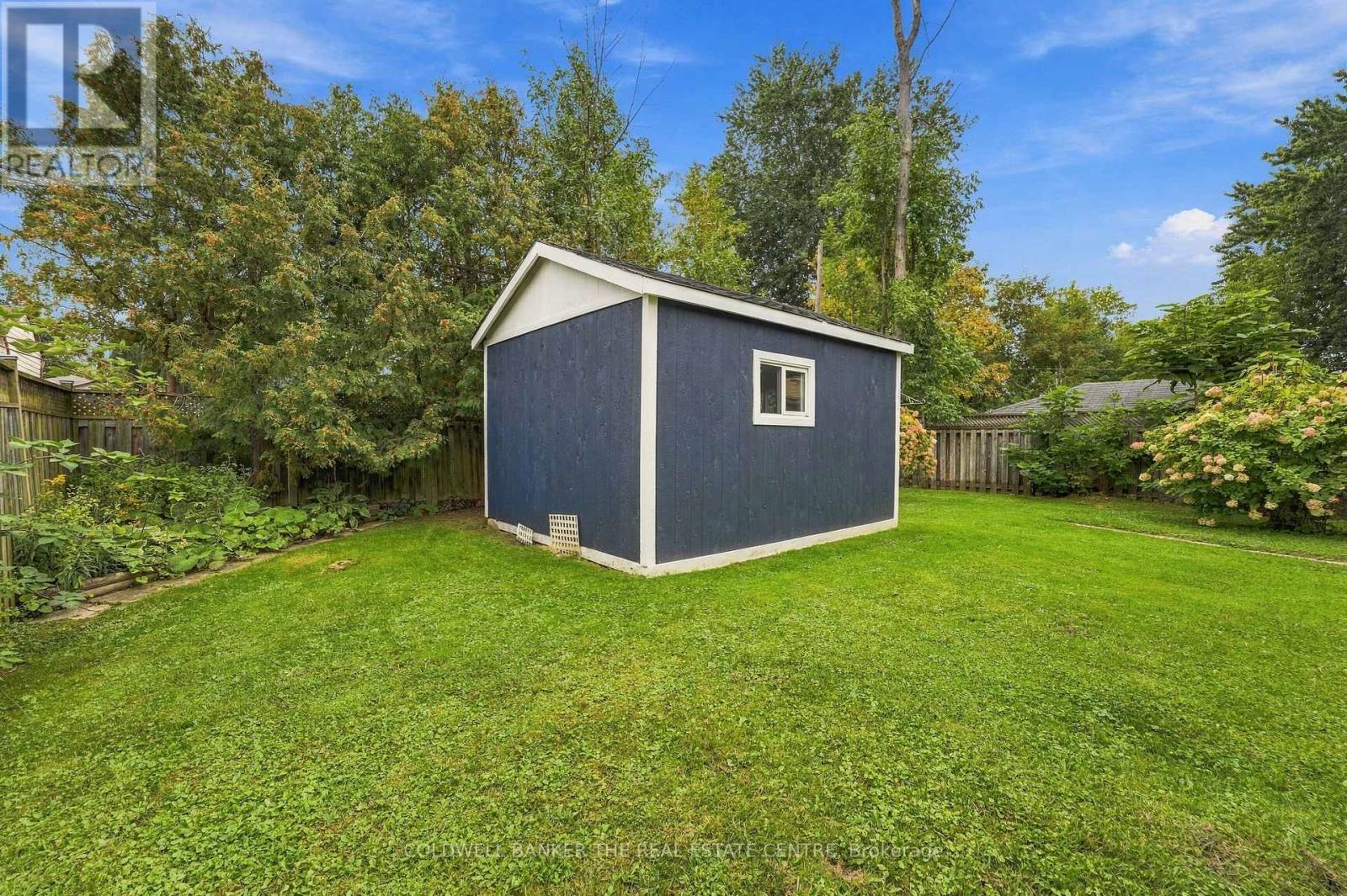 293 Kenwood Avenue, Georgina, Ontario  L4P 2X6 - Photo 35 - N13803418