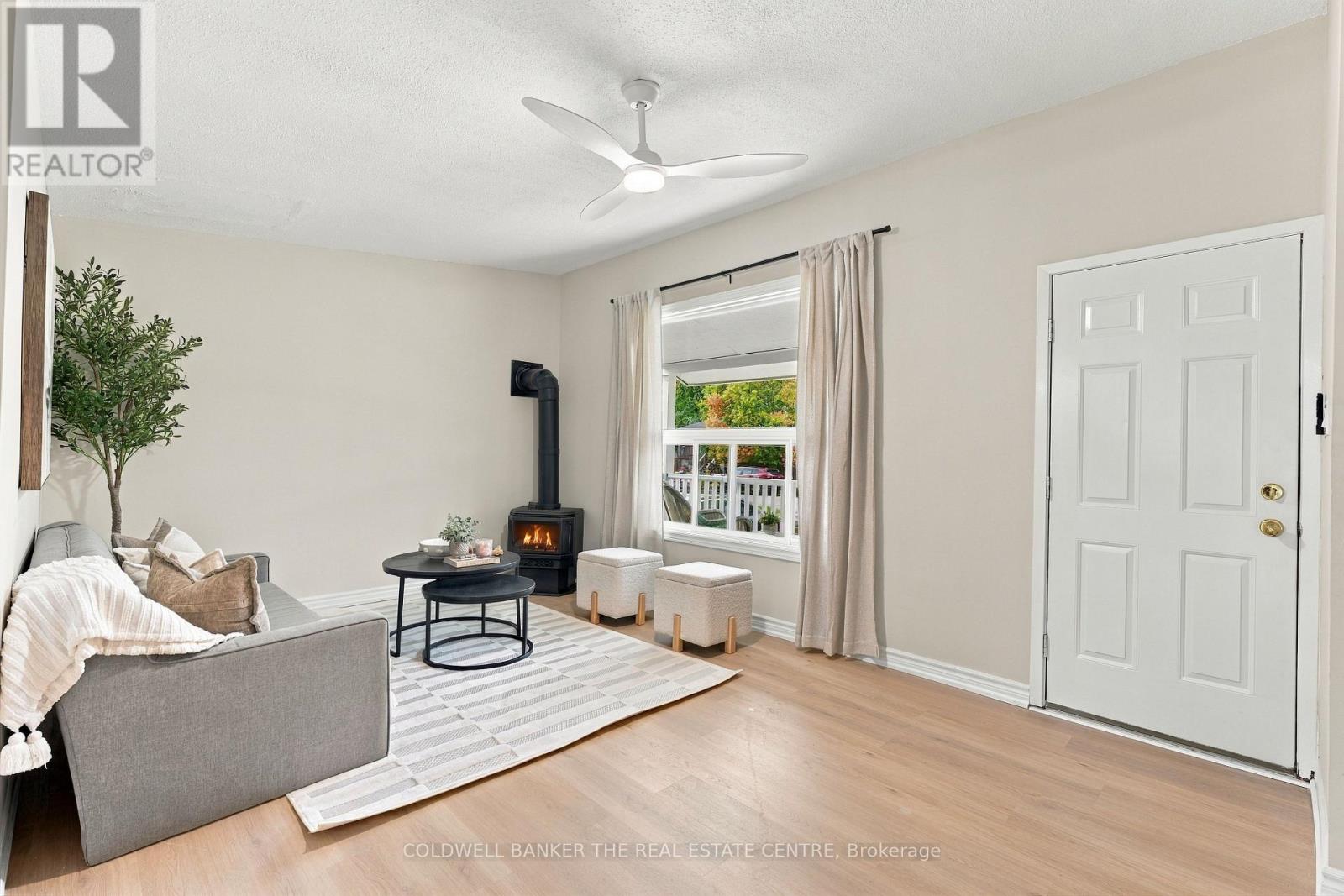 293 Kenwood Avenue, Georgina, Ontario  L4P 2X6 - Photo 6 - N13803418