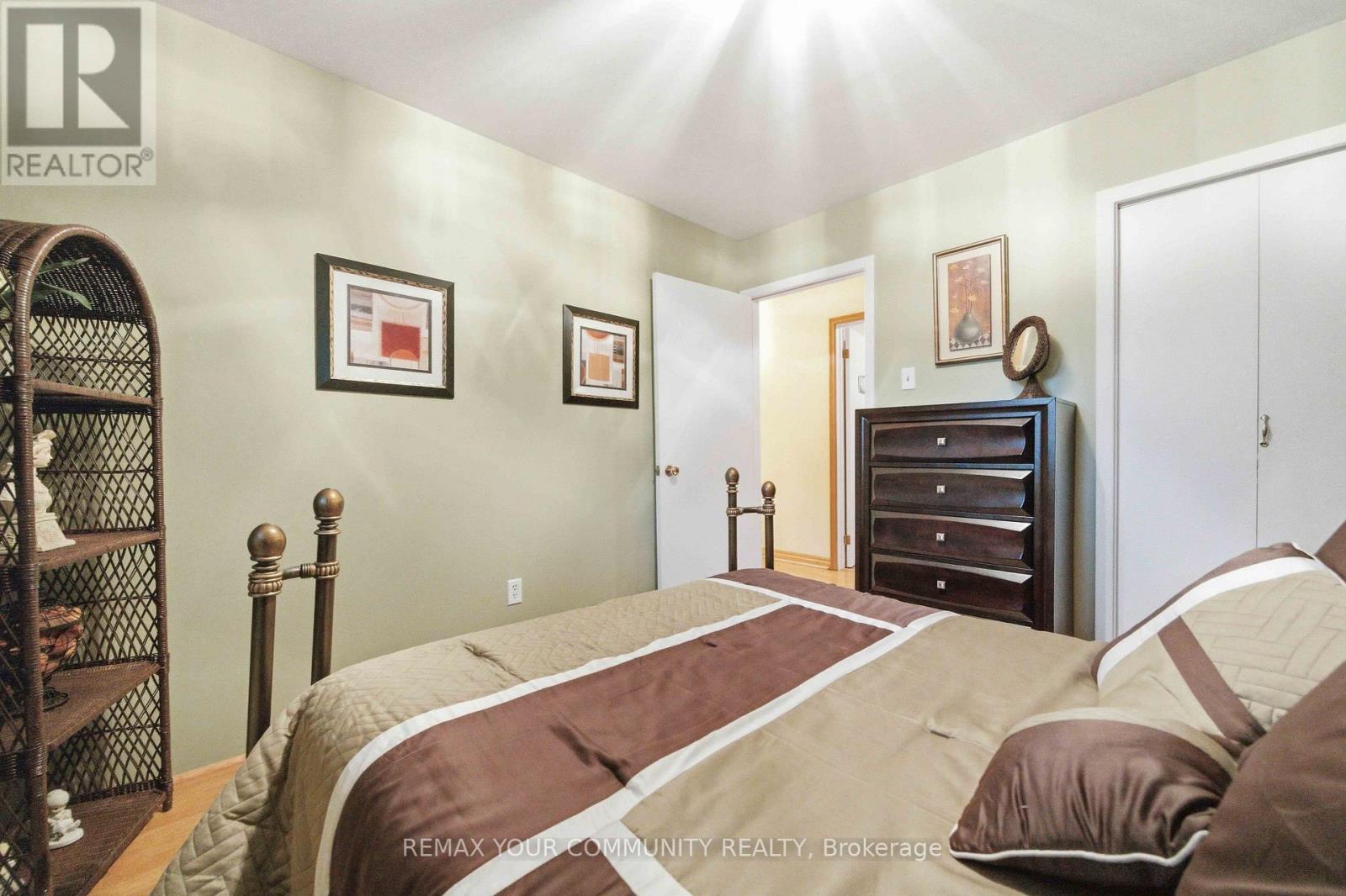 29 Medina Square, Georgina, Ontario  L4P 1C8 - Photo 23 - N13803424