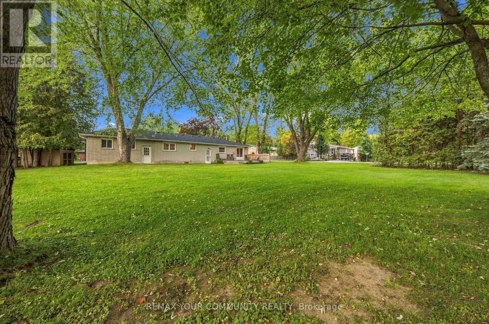 29 Medina Square, Georgina, Ontario  L4P 1C8 - Photo 33 - N13803424