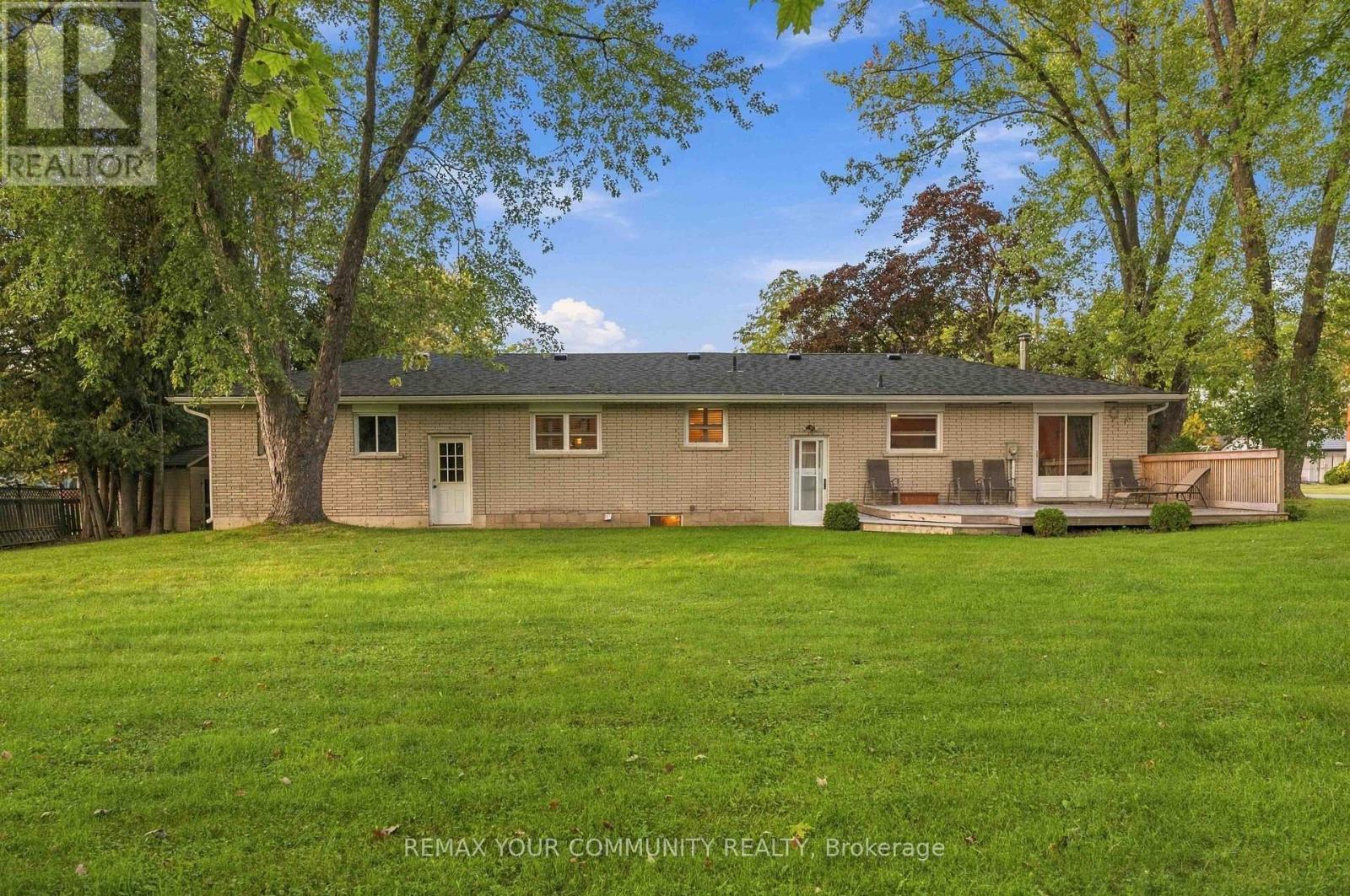 29 Medina Square, Georgina, Ontario  L4P 1C8 - Photo 34 - N13803424