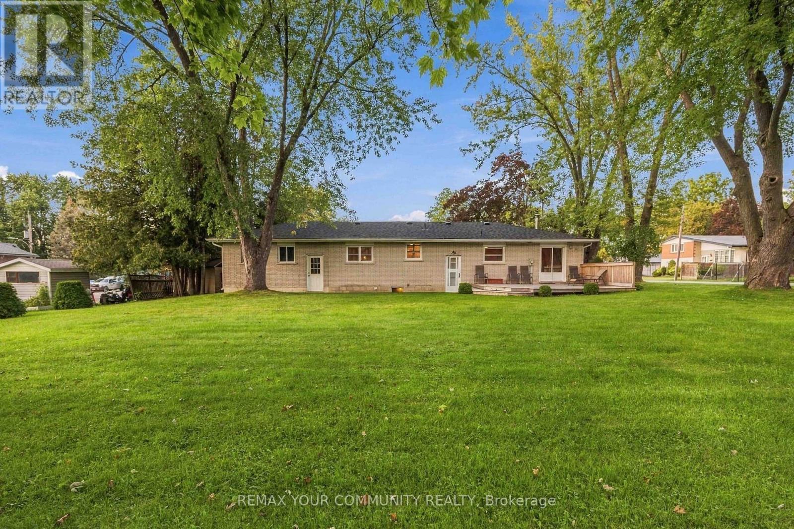29 Medina Square, Georgina, Ontario  L4P 1C8 - Photo 35 - N13803424