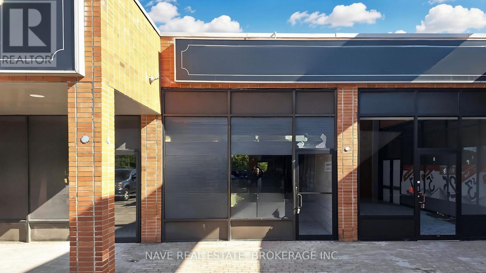15 - 16925 Yonge Street, Newmarket, Ontario  L3Y 5Y1 - Photo 6 - N13803456
