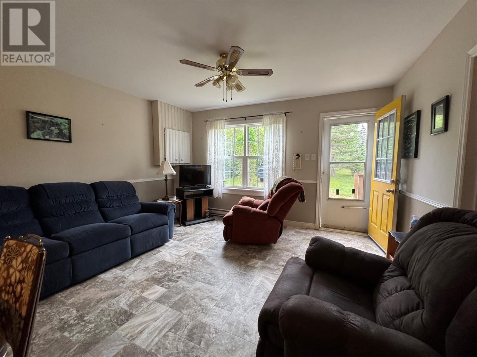 16 Mobile First Pond Road, Mobile — photo 6