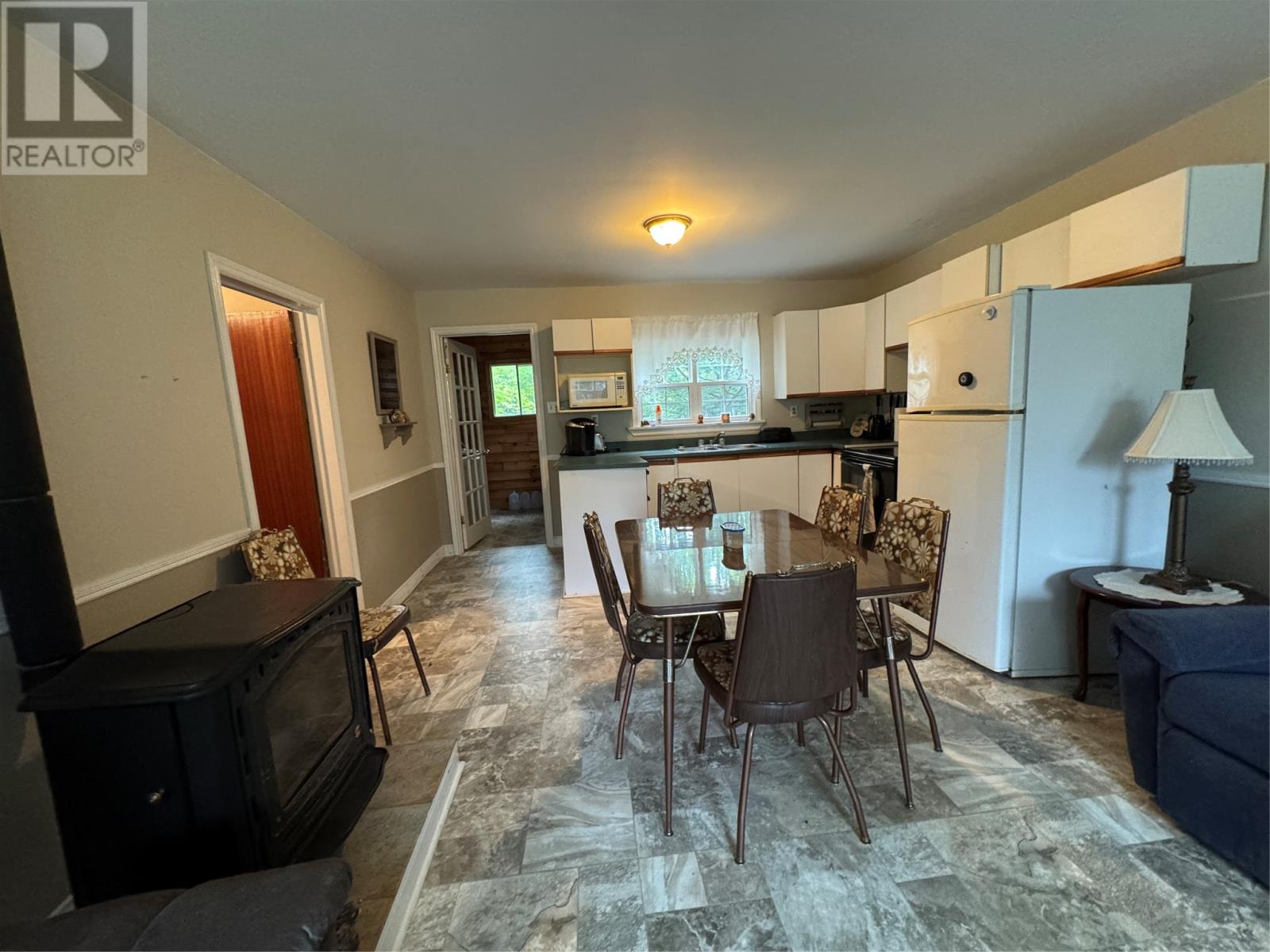 16 Mobile First Pond Road, Mobile — photo 8