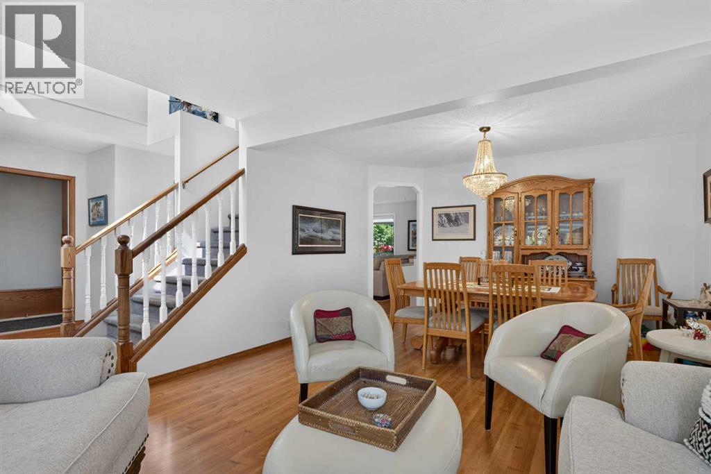 9867 Hidden Valley Drive NW, Calgary, Alberta  T3A 5K5 - Photo 8 - A2342671
