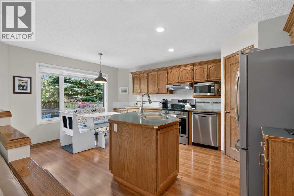 9867 Hidden Valley Drive NW, Calgary, Alberta  T3A 5K5 - Photo 10 - A2342671