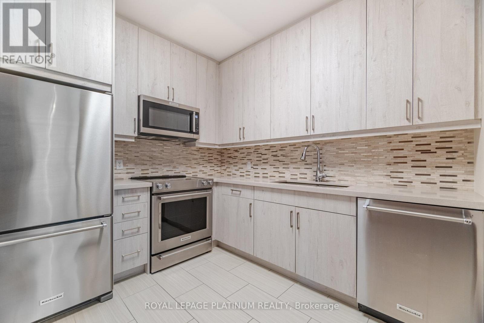 703 - 156 Enfield Place, Mississauga, Ontario  L5B 4L8 - Photo 35 - W13803260